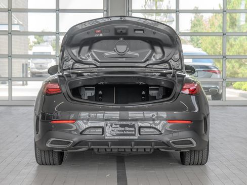 Used 2024 Mercedes-Benz CLE 300 4MATIC Cabriolet image 18