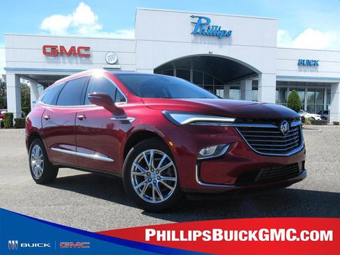 Used 2023 Buick Enclave Premium image 1