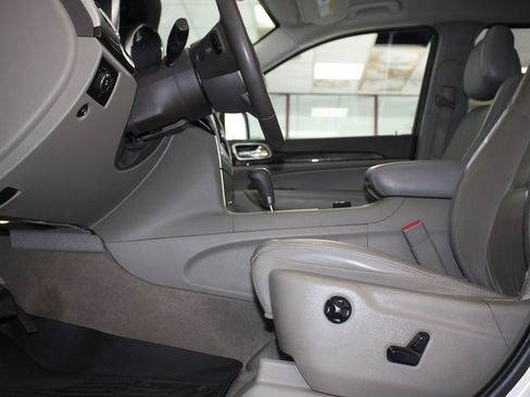 Used 2012 Jeep Grand Cherokee Laredo AWD/4WD image 11