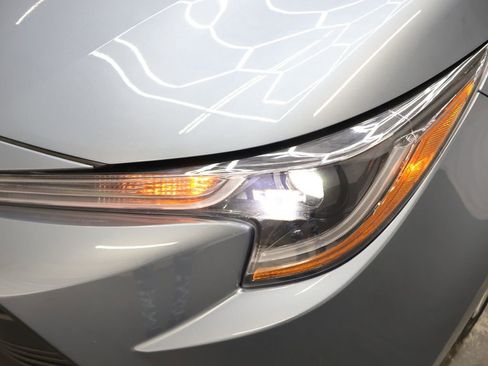 Used 2025 Toyota Corolla LE FWD image 27