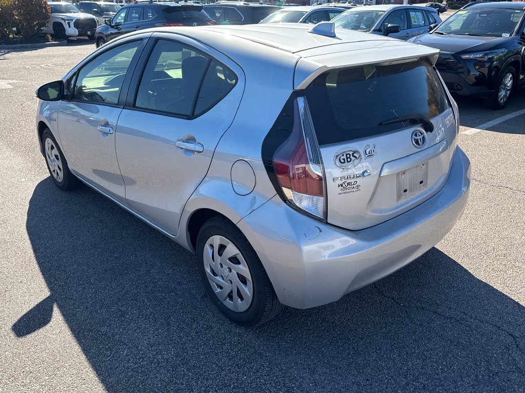 Used 2016 Toyota Prius C One FWD image 5