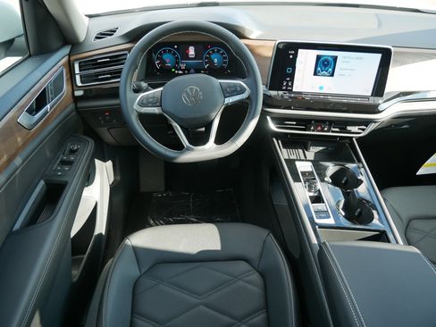 New 2026 Volkswagen Atlas SE image 7
