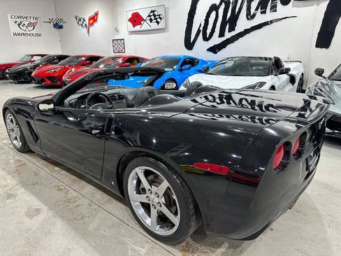Used 2007 Chevrolet Corvette Convertible w/ Preferred Equipment Group RWD image 21