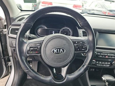 Used 2019 Kia Niro EX FWD image 13