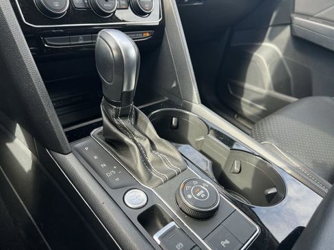 Used 2022 Volkswagen Atlas SE image 16