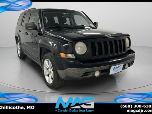 Used 2013 Jeep Patriot Latitude FWD image 1