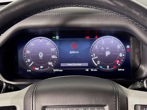 Used 2023 Land Rover Defender 130 SE image 13