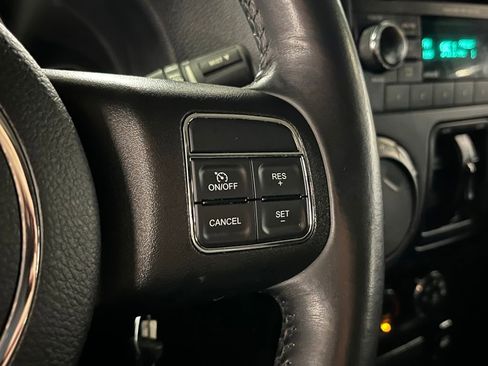 Used 2015 Jeep Wrangler Unlimited Sport w/ Quick Order Package 24S AWD/4WD image 20