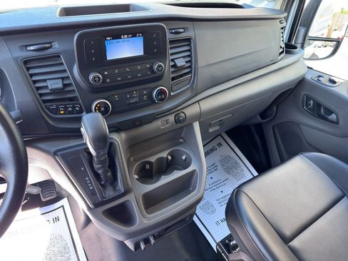 Used 2023 Ford Transit 250 Medium Roof RWD image 19