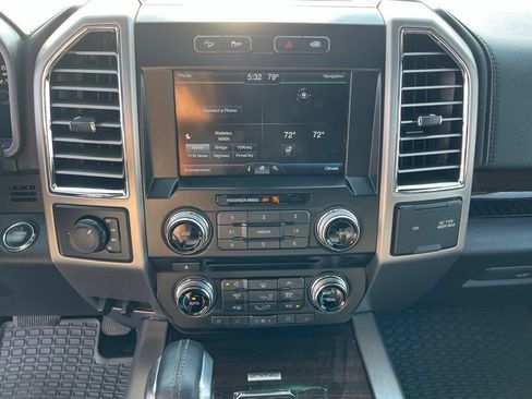 Used 2015 Ford F150 Platinum w/ Equipment Group 701A Luxury AWD/4WD image 14