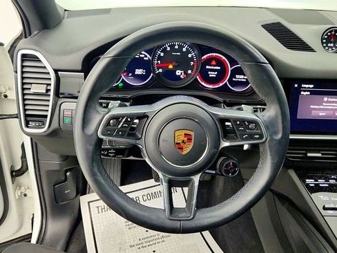 Used 2023 Porsche Cayenne Platinum Edition image 12