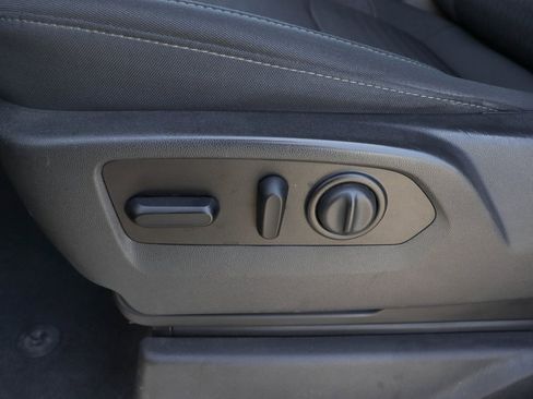 Used 2021 Chevrolet Silverado 1500 LT Trail Boss w/ Convenience Package II image 19