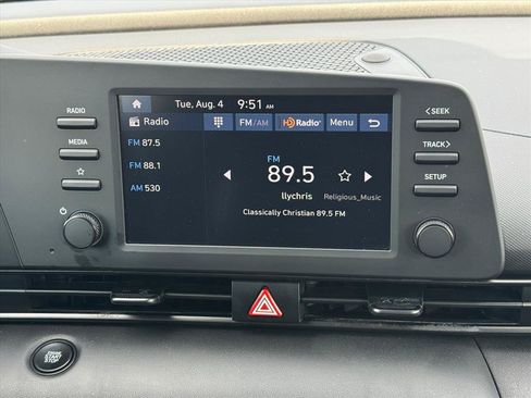 Used 2025 Hyundai Elantra Sport FWD image 13