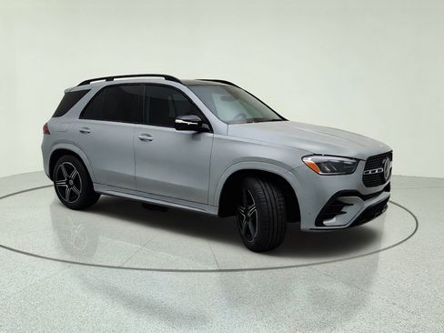 Used 2025 Mercedes-Benz GLE 350 4MATIC w/ AMG Line Exterior image 5
