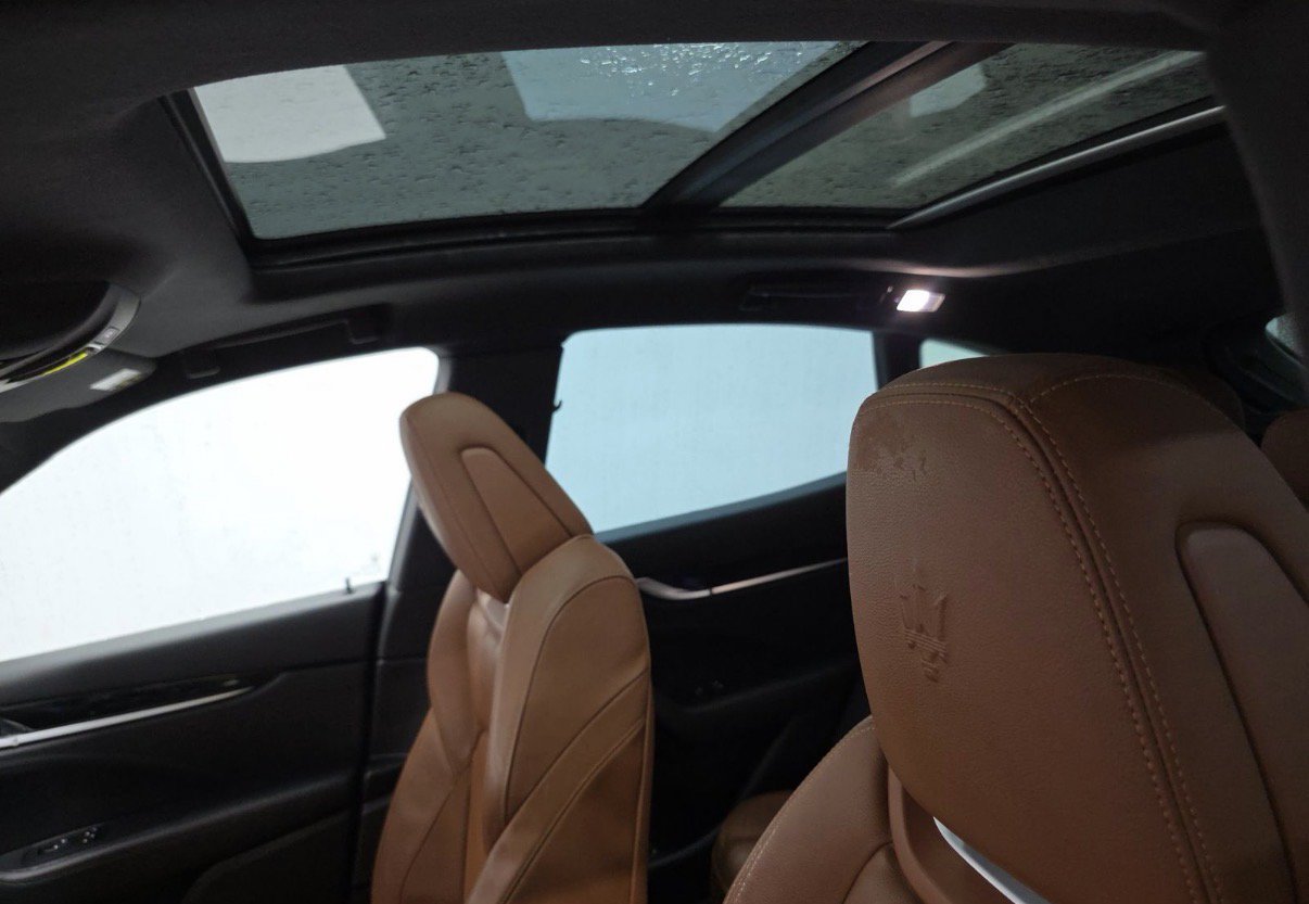 Used 2018 Maserati Levante GranSport AWD/4WD image 13