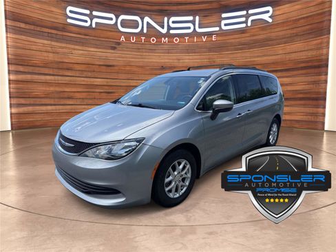 Used 2020 Chrysler Voyager Lxi FWD image 1