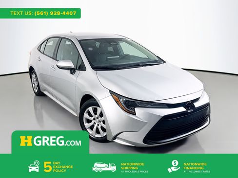 Used 2023 Toyota Corolla LE FWD image 1