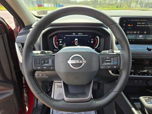 Certified 2025 Nissan Rogue SL AWD/4WD image 25