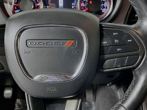 Used 2023 Dodge Challenger SXT image 20