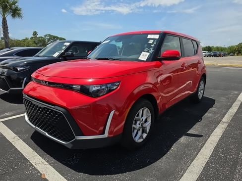 Certified 2024 Kia Soul LX w/ Option Group 015 FWD image 4