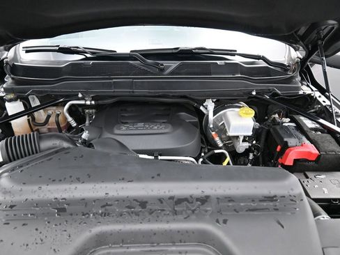 Used 2024 RAM 2500 Big Horn image 13