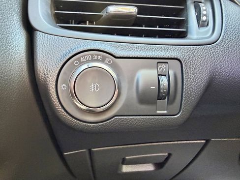 Used 2020 Buick Envision Preferred image 18