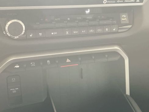 Used 2023 Toyota Tundra Limited image 19