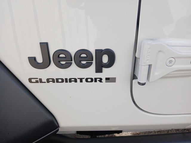 Used 2025 Jeep Gladiator Sport AWD/4WD image 10