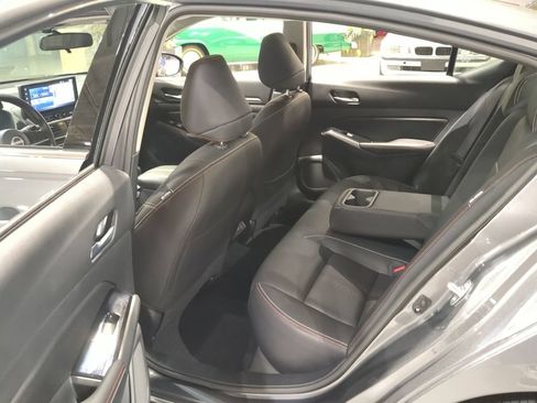 Used 2024 Nissan Altima 2.5 SR w/ SR Premium Package FWD image 13