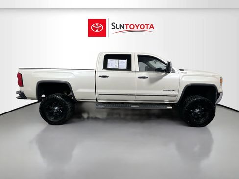 Used 2015 GMC Sierra 1500 SLT w/ SLT Crew Cab Value Package image 2