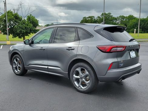 Certified 2024 Ford Escape ST-Line w/ Tech Pack #1 AWD/4WD image 4