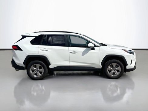 Used 2025 Toyota RAV4 XLE AWD/4WD image 16