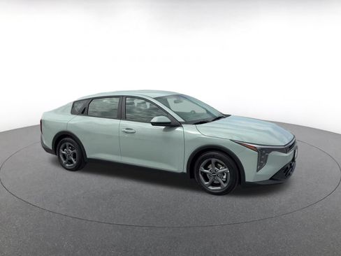 Used 2026 Kia K4 FWD image 2