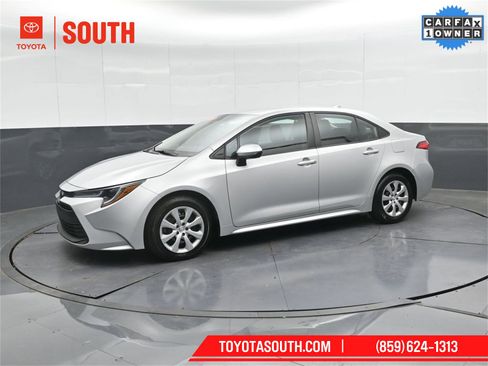 Used 2023 Toyota Corolla LE image 7