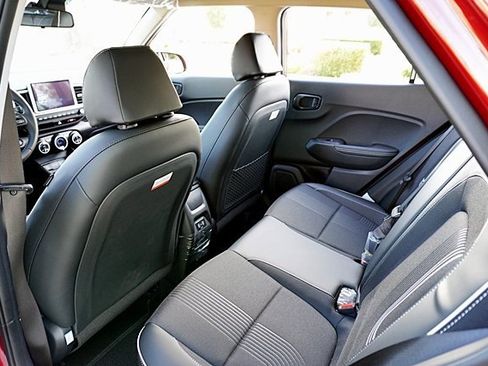 New 2025 Hyundai Venue Limited image 20