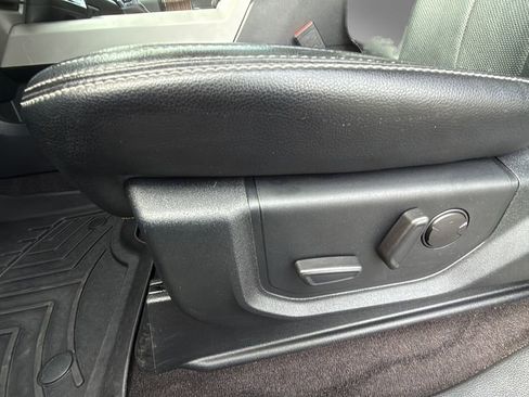 Used 2020 Ford F150 Lariat w/ Equipment Group 502A Luxury image 11