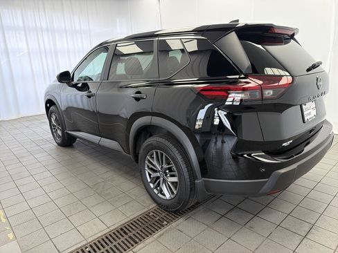 Used 2026 Nissan Rogue S FWD image 6