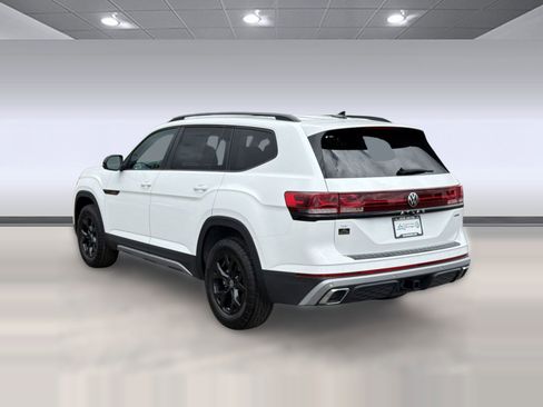 New 2026 Volkswagen Atlas Peak Edition AWD/4WD image 3