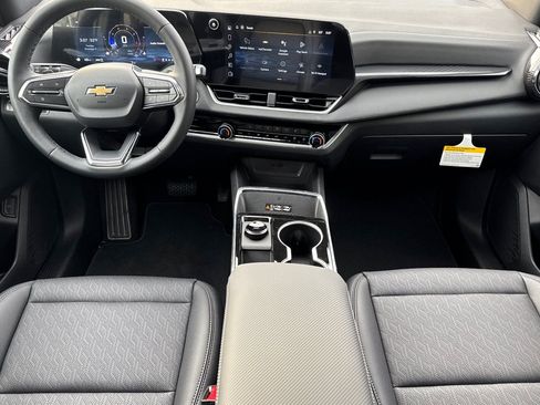 New 2026 Chevrolet Equinox LT w/ Convenience Package II image 12