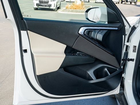 Used 2025 BMW X3 xDrive30i w/ Premium Package image 8