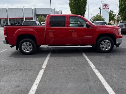 Used 2013 GMC Sierra 1500 SLT w/ SLT Convenience Package AWD/4WD image 4