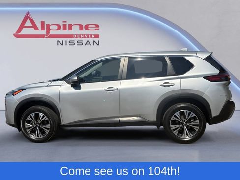 Used 2023 Nissan Rogue SV FWD image 2