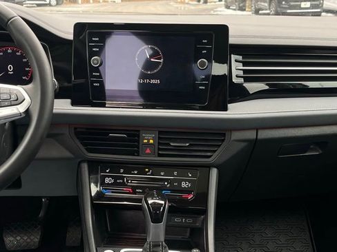 Certified 2025 Volkswagen Jetta SEL image 15