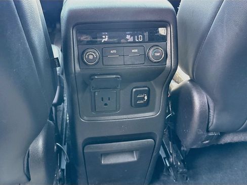 Used 2017 GMC Acadia SLT FWD image 29