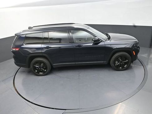 Used 2024 Jeep Grand Cherokee L Limited w/ Black Appearance Package AWD/4WD image 19