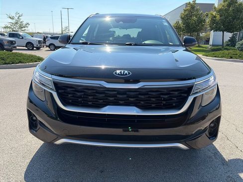 Used 2021 Kia Seltos S FWD image 2