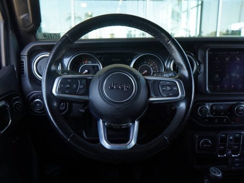 Used 2020 Jeep Wrangler Unlimited Sahara AWD/4WD image 16