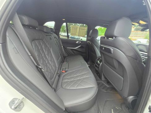Used 2024 BMW X5 xDrive40i w/ M Sport Package AWD/4WD image 12