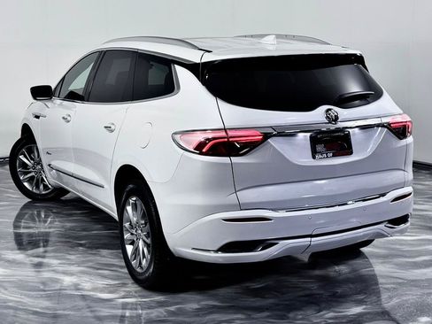 Used 2023 Buick Enclave Avenir w/ Avenir Technology Package AWD/4WD image 12
