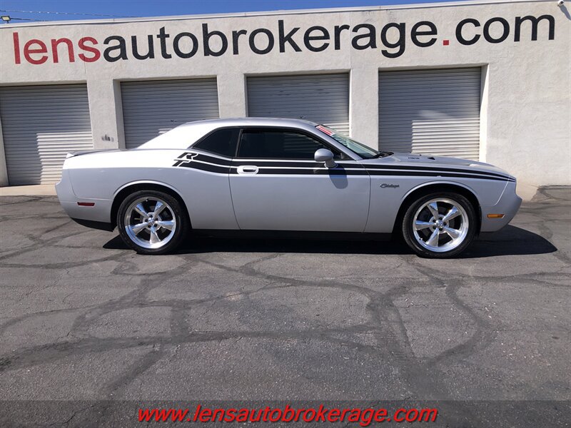 Used 2010 Dodge Challenger R/T RWD image 5